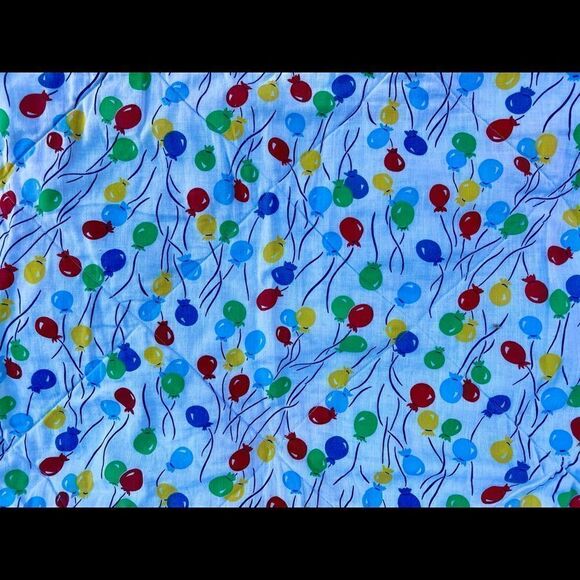 Vintage Homemade Baby Quilt Blanket Balloons Patchwork Red Blue Cotton Blanket - Picture 8 of 8